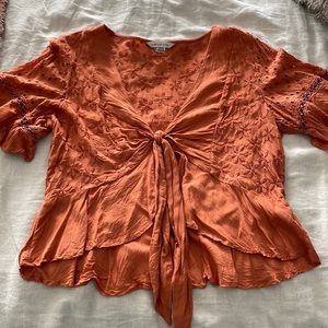 American Eagle tie front shirt